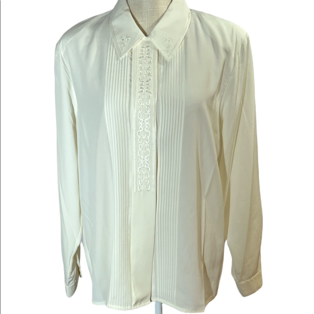 ▪️Embroidered Lace Panel Button Down Pintucked Victorian Blouse